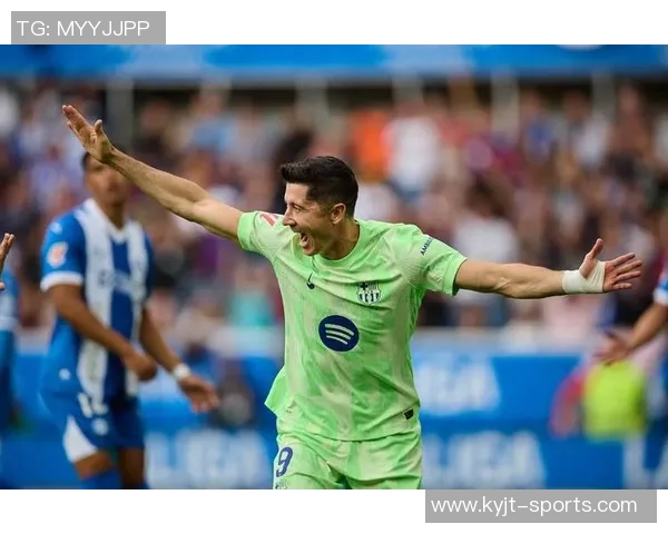 阿斯：巴萨更衣室仍对莱万和费兰有信心球队今夏想买小蜘蛛或DV9